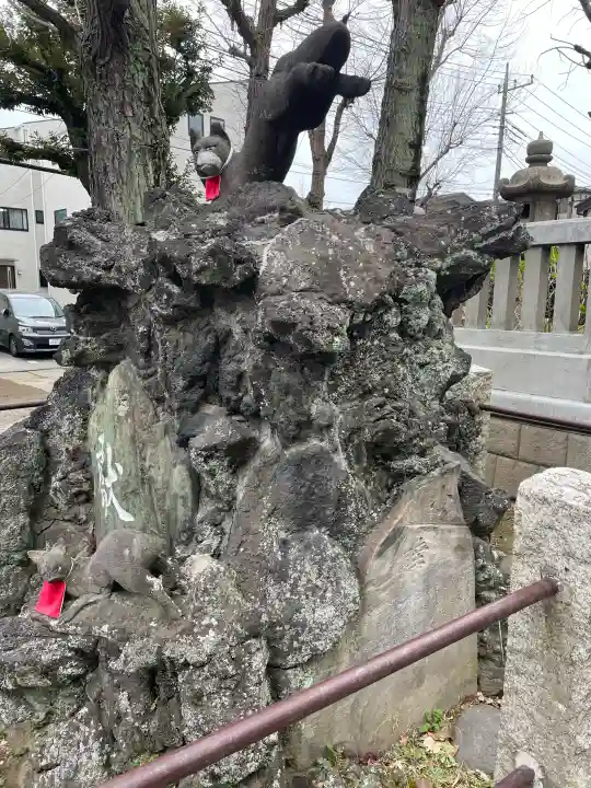 橋戸稲荷神社の{uncategorized: "未分類", other: "その他", undefined: "問題あり", building: "その他建物", grave: "お墓", sacred_gate: "鳥居", guardian: "狛犬", statue: "像", buddha: "仏像", history: "歴史", nature: "自然", garden: "庭園", animal: "動物", pagoda: "塔", temizu: "手水舎", mountain_gate: "山門・神門", sanctuary: "本殿・本堂", subordinate: "末社・摂社", art: "芸術", scenery: "景色", jizo: "地蔵", ema: "絵馬", goshuin: "御朱印", omikuji: "おみくじ", items: "授与品その他", amulet: "お守り", goshuincho: "御朱印帳", eats: "食事", festival: "お祭り", votive_dance: "神楽", shichigosan: "七五三参", wedding: "結婚式", experience: "体験その他", initially: "初詣", around: "周辺", anti_infection: "感染症対策"}