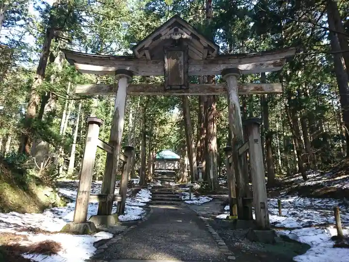 平泉寺白山神社の鳥居