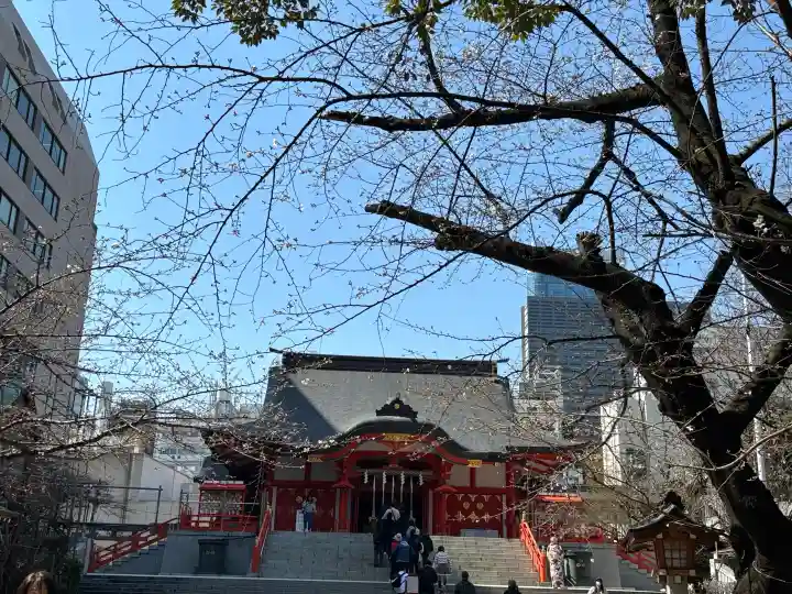 花園神社の{uncategorized: "未分類", other: "その他", undefined: "問題あり", building: "その他建物", grave: "お墓", sacred_gate: "鳥居", guardian: "狛犬", statue: "像", buddha: "仏像", history: "歴史", nature: "自然", garden: "庭園", animal: "動物", pagoda: "塔", temizu: "手水舎", mountain_gate: "山門・神門", sanctuary: "本殿・本堂", subordinate: "末社・摂社", art: "芸術", scenery: "景色", jizo: "地蔵", ema: "絵馬", goshuin: "御朱印", omikuji: "おみくじ", items: "授与品その他", amulet: "お守り", goshuincho: "御朱印帳", eats: "食事", festival: "お祭り", votive_dance: "神楽", shichigosan: "七五三参", wedding: "結婚式", experience: "体験その他", initially: "初詣", around: "周辺", anti_infection: "感染症対策"}