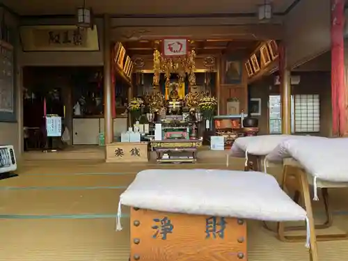 薬王寺の本殿・本堂