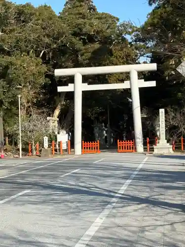 息栖神社の{uncategorized: "未分類", other: "その他", undefined: "問題あり", building: "その他建物", grave: "お墓", sacred_gate: "鳥居", guardian: "狛犬", statue: "像", buddha: "仏像", history: "歴史", nature: "自然", garden: "庭園", animal: "動物", pagoda: "塔", temizu: "手水舎", mountain_gate: "山門・神門", sanctuary: "本殿・本堂", subordinate: "末社・摂社", art: "芸術", scenery: "景色", jizo: "地蔵", ema: "絵馬", goshuin: "御朱印", omikuji: "おみくじ", items: "授与品その他", amulet: "お守り", goshuincho: "御朱印帳", eats: "食事", festival: "お祭り", votive_dance: "神楽", shichigosan: "七五三参", wedding: "結婚式", experience: "体験その他", initially: "初詣", around: "周辺", anti_infection: "感染症対策"}