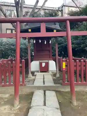 天満神社（武蔵一宮氷川神社末社）の{uncategorized: "未分類", other: "その他", undefined: "問題あり", building: "その他建物", grave: "お墓", sacred_gate: "鳥居", guardian: "狛犬", statue: "像", buddha: "仏像", history: "歴史", nature: "自然", garden: "庭園", animal: "動物", pagoda: "塔", temizu: "手水舎", mountain_gate: "山門・神門", sanctuary: "本殿・本堂", subordinate: "末社・摂社", art: "芸術", scenery: "景色", jizo: "地蔵", ema: "絵馬", goshuin: "御朱印", omikuji: "おみくじ", items: "授与品その他", amulet: "お守り", goshuincho: "御朱印帳", eats: "食事", festival: "お祭り", votive_dance: "神楽", shichigosan: "七五三参", wedding: "結婚式", experience: "体験その他", initially: "初詣", around: "周辺", anti_infection: "感染症対策"}