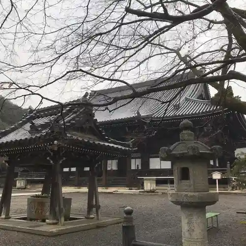 西教寺の本殿