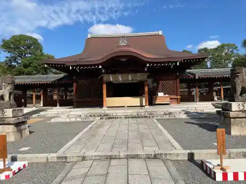 城南宮の本殿・本堂