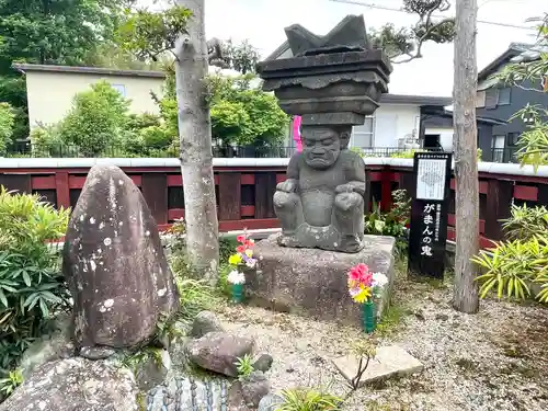 在士八幡神社の像