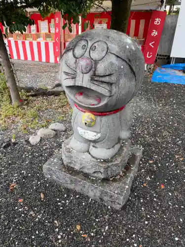 富知六所浅間神社の{uncategorized: "未分類", other: "その他", undefined: "問題あり", building: "その他建物", grave: "お墓", sacred_gate: "鳥居", guardian: "狛犬", statue: "像", buddha: "仏像", history: "歴史", nature: "自然", garden: "庭園", animal: "動物", pagoda: "塔", temizu: "手水舎", mountain_gate: "山門・神門", sanctuary: "本殿・本堂", subordinate: "末社・摂社", art: "芸術", scenery: "景色", jizo: "地蔵", ema: "絵馬", goshuin: "御朱印", omikuji: "おみくじ", items: "授与品その他", amulet: "お守り", goshuincho: "御朱印帳", eats: "食事", festival: "お祭り", votive_dance: "神楽", shichigosan: "七五三参", wedding: "結婚式", experience: "体験その他", initially: "初詣", around: "周辺", anti_infection: "感染症対策"}