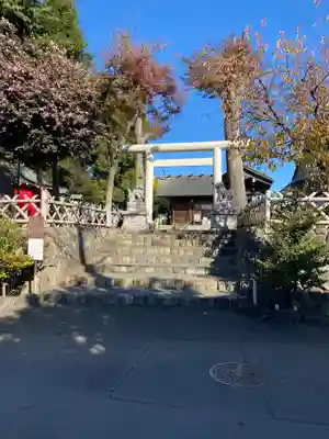 日々神社の鳥居