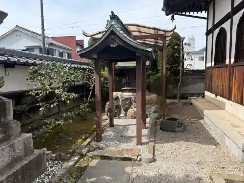 久国寺の{uncategorized: "未分類", other: "その他", undefined: "問題あり", building: "その他建物", grave: "お墓", sacred_gate: "鳥居", guardian: "狛犬", statue: "像", buddha: "仏像", history: "歴史", nature: "自然", garden: "庭園", animal: "動物", pagoda: "塔", temizu: "手水舎", mountain_gate: "山門・神門", sanctuary: "本殿・本堂", subordinate: "末社・摂社", art: "芸術", scenery: "景色", jizo: "地蔵", ema: "絵馬", goshuin: "御朱印", omikuji: "おみくじ", items: "授与品その他", amulet: "お守り", goshuincho: "御朱印帳", eats: "食事", festival: "お祭り", votive_dance: "神楽", shichigosan: "七五三参", wedding: "結婚式", experience: "体験その他", initially: "初詣", around: "周辺", anti_infection: "感染症対策"}