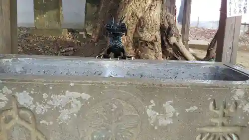 諏訪神社の手水舎