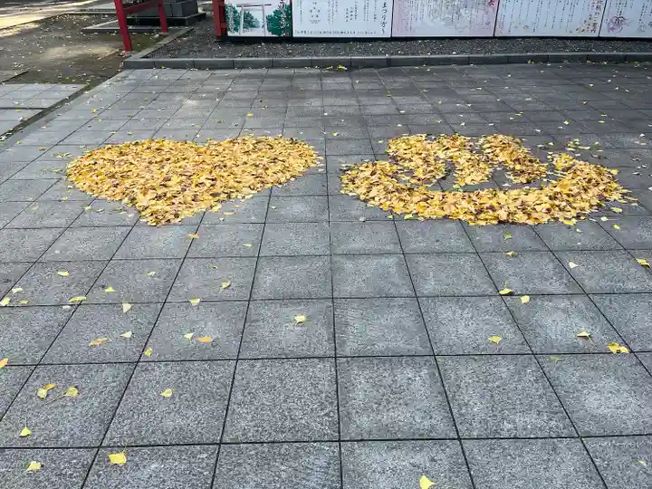 八幡朝見神社の庭園