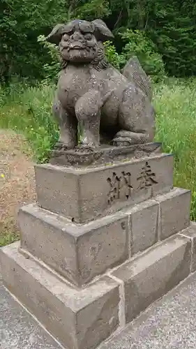 獅子内神社の狛犬