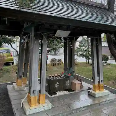 西野神社の手水舎