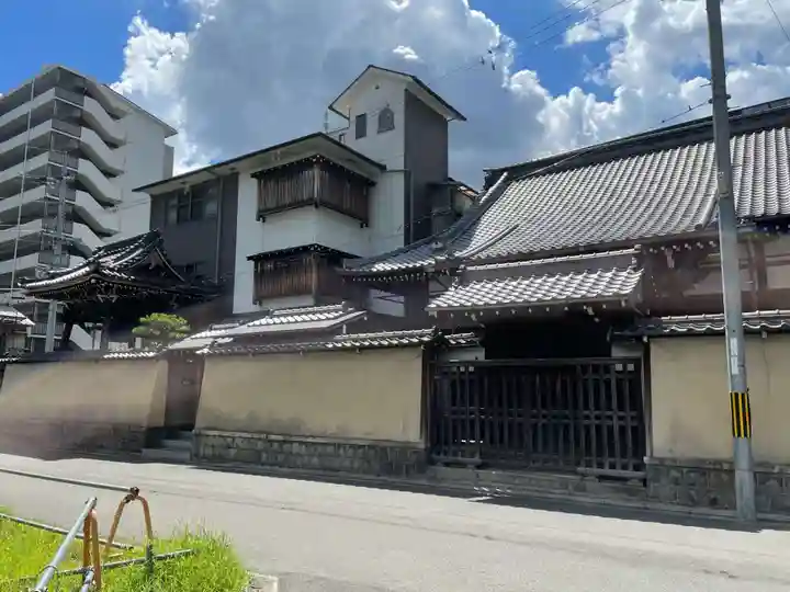願教寺(京都府)
