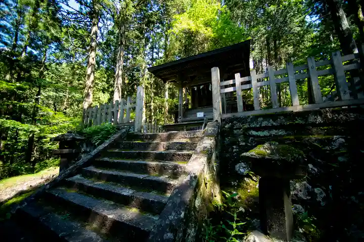 若子神社の本殿・本堂