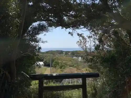 諏訪神社の鳥居