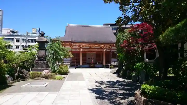 東覺寺の本殿・本堂