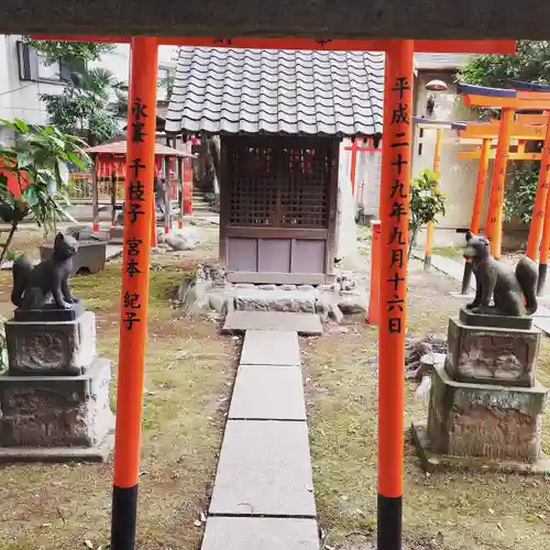 三囲神社の末社