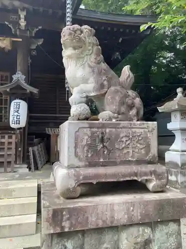 曾屋神社の狛犬