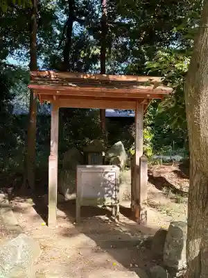 神戸神社の{uncategorized: "未分類", other: "その他", undefined: "問題あり", building: "その他建物", grave: "お墓", sacred_gate: "鳥居", guardian: "狛犬", statue: "像", buddha: "仏像", history: "歴史", nature: "自然", garden: "庭園", animal: "動物", pagoda: "塔", temizu: "手水舎", mountain_gate: "山門・神門", sanctuary: "本殿・本堂", subordinate: "末社・摂社", art: "芸術", scenery: "景色", jizo: "地蔵", ema: "絵馬", goshuin: "御朱印", omikuji: "おみくじ", items: "授与品その他", amulet: "お守り", goshuincho: "御朱印帳", eats: "食事", festival: "お祭り", votive_dance: "神楽", shichigosan: "七五三参", wedding: "結婚式", experience: "体験その他", initially: "初詣", around: "周辺", anti_infection: "感染症対策"}