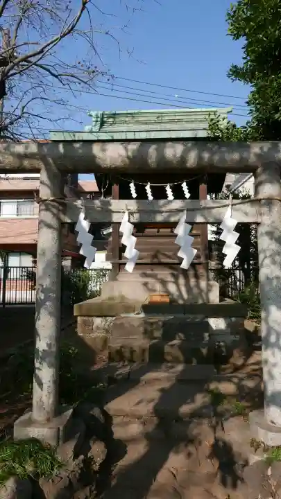谷原氷川神社の{uncategorized: "未分類", other: "その他", undefined: "問題あり", building: "その他建物", grave: "お墓", sacred_gate: "鳥居", guardian: "狛犬", statue: "像", buddha: "仏像", history: "歴史", nature: "自然", garden: "庭園", animal: "動物", pagoda: "塔", temizu: "手水舎", mountain_gate: "山門・神門", sanctuary: "本殿・本堂", subordinate: "末社・摂社", art: "芸術", scenery: "景色", jizo: "地蔵", ema: "絵馬", goshuin: "御朱印", omikuji: "おみくじ", items: "授与品その他", amulet: "お守り", goshuincho: "御朱印帳", eats: "食事", festival: "お祭り", votive_dance: "神楽", shichigosan: "七五三参", wedding: "結婚式", experience: "体験その他", initially: "初詣", around: "周辺", anti_infection: "感染症対策"}