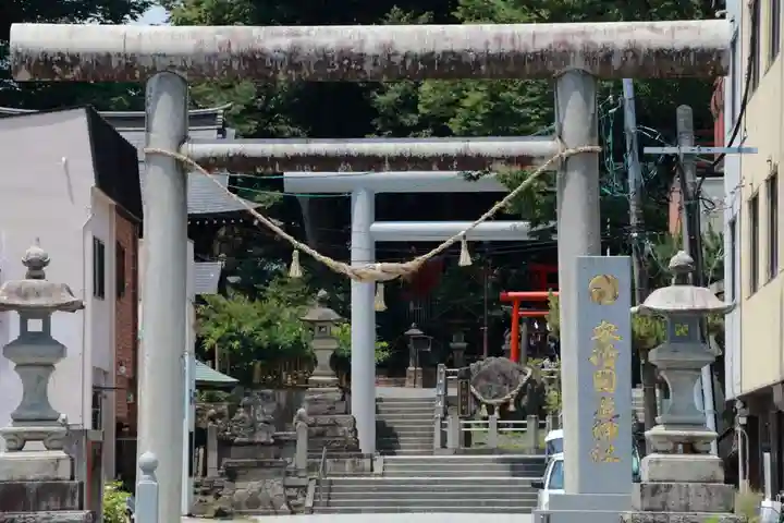 安積國造神社の鳥居