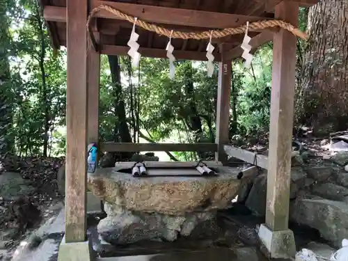 葛木坐火雷神社の手水舎