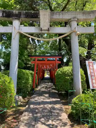 尾曳稲荷神社の鳥居