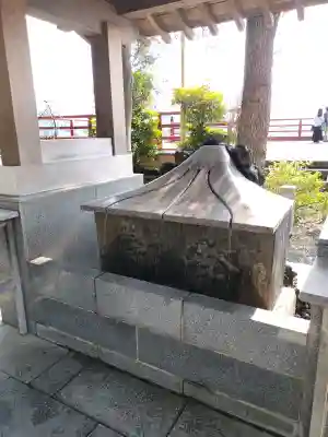 多摩川浅間神社の{uncategorized: "未分類", other: "その他", undefined: "問題あり", building: "その他建物", grave: "お墓", sacred_gate: "鳥居", guardian: "狛犬", statue: "像", buddha: "仏像", history: "歴史", nature: "自然", garden: "庭園", animal: "動物", pagoda: "塔", temizu: "手水舎", mountain_gate: "山門・神門", sanctuary: "本殿・本堂", subordinate: "末社・摂社", art: "芸術", scenery: "景色", jizo: "地蔵", ema: "絵馬", goshuin: "御朱印", omikuji: "おみくじ", items: "授与品その他", amulet: "お守り", goshuincho: "御朱印帳", eats: "食事", festival: "お祭り", votive_dance: "神楽", shichigosan: "七五三参", wedding: "結婚式", experience: "体験その他", initially: "初詣", around: "周辺", anti_infection: "感染症対策"}