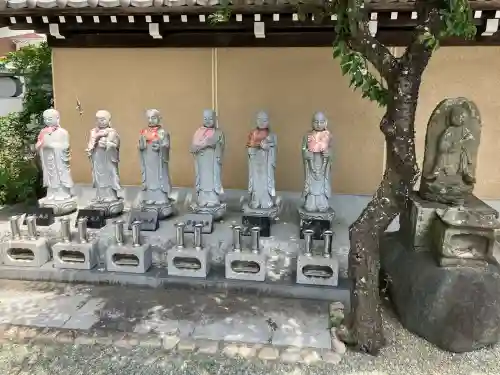 中田寺の{uncategorized: "未分類", other: "その他", undefined: "問題あり", building: "その他建物", grave: "お墓", sacred_gate: "鳥居", guardian: "狛犬", statue: "像", buddha: "仏像", history: "歴史", nature: "自然", garden: "庭園", animal: "動物", pagoda: "塔", temizu: "手水舎", mountain_gate: "山門・神門", sanctuary: "本殿・本堂", subordinate: "末社・摂社", art: "芸術", scenery: "景色", jizo: "地蔵", ema: "絵馬", goshuin: "御朱印", omikuji: "おみくじ", items: "授与品その他", amulet: "お守り", goshuincho: "御朱印帳", eats: "食事", festival: "お祭り", votive_dance: "神楽", shichigosan: "七五三参", wedding: "結婚式", experience: "体験その他", initially: "初詣", around: "周辺", anti_infection: "感染症対策"}