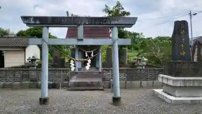 紫尾神社の{uncategorized: "未分類", other: "その他", undefined: "問題あり", building: "その他建物", grave: "お墓", sacred_gate: "鳥居", guardian: "狛犬", statue: "像", buddha: "仏像", history: "歴史", nature: "自然", garden: "庭園", animal: "動物", pagoda: "塔", temizu: "手水舎", mountain_gate: "山門・神門", sanctuary: "本殿・本堂", subordinate: "末社・摂社", art: "芸術", scenery: "景色", jizo: "地蔵", ema: "絵馬", goshuin: "御朱印", omikuji: "おみくじ", items: "授与品その他", amulet: "お守り", goshuincho: "御朱印帳", eats: "食事", festival: "お祭り", votive_dance: "神楽", shichigosan: "七五三参", wedding: "結婚式", experience: "体験その他", initially: "初詣", around: "周辺", anti_infection: "感染症対策"}