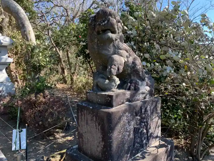 鶴峰八幡神社の狛犬