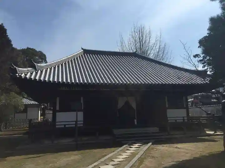 法界寺(日野薬師)の本殿・本堂