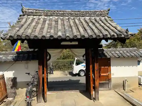 大蓮寺の山門