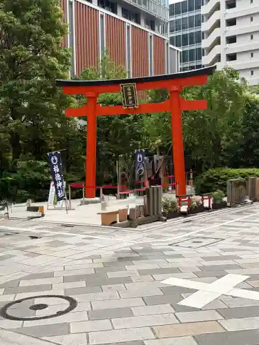 福徳神社（芽吹稲荷）の{uncategorized: "未分類", other: "その他", undefined: "問題あり", building: "その他建物", grave: "お墓", sacred_gate: "鳥居", guardian: "狛犬", statue: "像", buddha: "仏像", history: "歴史", nature: "自然", garden: "庭園", animal: "動物", pagoda: "塔", temizu: "手水舎", mountain_gate: "山門・神門", sanctuary: "本殿・本堂", subordinate: "末社・摂社", art: "芸術", scenery: "景色", jizo: "地蔵", ema: "絵馬", goshuin: "御朱印", omikuji: "おみくじ", items: "授与品その他", amulet: "お守り", goshuincho: "御朱印帳", eats: "食事", festival: "お祭り", votive_dance: "神楽", shichigosan: "七五三参", wedding: "結婚式", experience: "体験その他", initially: "初詣", around: "周辺", anti_infection: "感染症対策"}