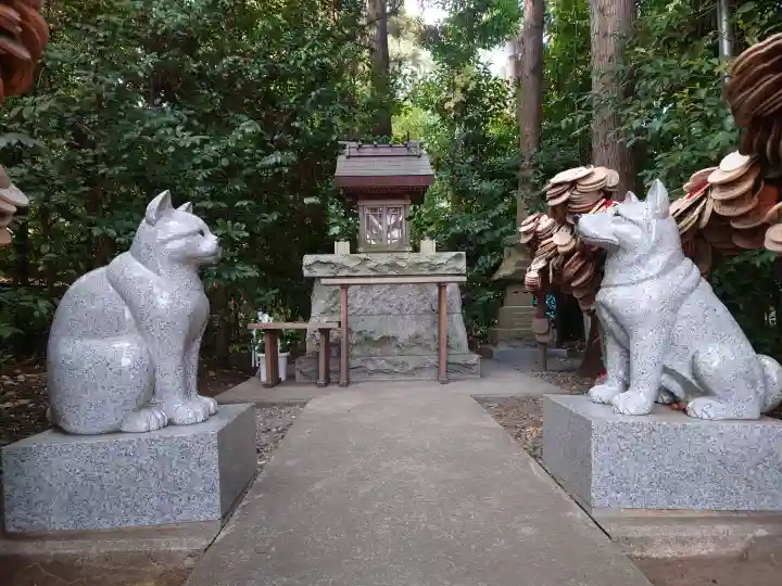 座間神社の{uncategorized: "未分類", other: "その他", undefined: "問題あり", building: "その他建物", grave: "お墓", sacred_gate: "鳥居", guardian: "狛犬", statue: "像", buddha: "仏像", history: "歴史", nature: "自然", garden: "庭園", animal: "動物", pagoda: "塔", temizu: "手水舎", mountain_gate: "山門・神門", sanctuary: "本殿・本堂", subordinate: "末社・摂社", art: "芸術", scenery: "景色", jizo: "地蔵", ema: "絵馬", goshuin: "御朱印", omikuji: "おみくじ", items: "授与品その他", amulet: "お守り", goshuincho: "御朱印帳", eats: "食事", festival: "お祭り", votive_dance: "神楽", shichigosan: "七五三参", wedding: "結婚式", experience: "体験その他", initially: "初詣", around: "周辺", anti_infection: "感染症対策"}