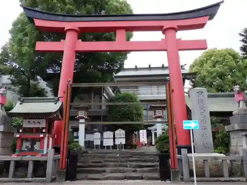 京濱伏見稲荷神社の鳥居