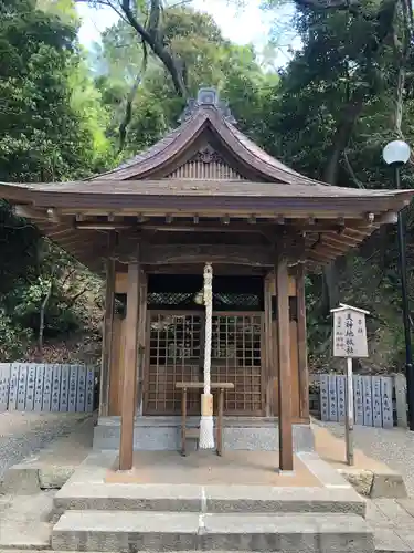 枚岡神社の末社・摂社