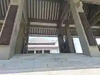 本願寺津村別院の{uncategorized: "未分類", other: "その他", undefined: "問題あり", building: "その他建物", grave: "お墓", sacred_gate: "鳥居", guardian: "狛犬", statue: "像", buddha: "仏像", history: "歴史", nature: "自然", garden: "庭園", animal: "動物", pagoda: "塔", temizu: "手水舎", mountain_gate: "山門・神門", sanctuary: "本殿・本堂", subordinate: "末社・摂社", art: "芸術", scenery: "景色", jizo: "地蔵", ema: "絵馬", goshuin: "御朱印", omikuji: "おみくじ", items: "授与品その他", amulet: "お守り", goshuincho: "御朱印帳", eats: "食事", festival: "お祭り", votive_dance: "神楽", shichigosan: "七五三参", wedding: "結婚式", experience: "体験その他", initially: "初詣", around: "周辺", anti_infection: "感染症対策"}