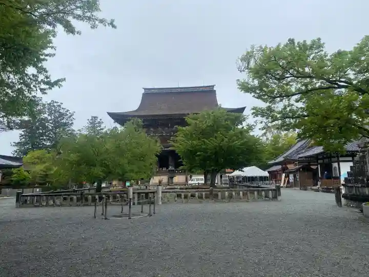 金峯山寺の{uncategorized: "未分類", other: "その他", undefined: "問題あり", building: "その他建物", grave: "お墓", sacred_gate: "鳥居", guardian: "狛犬", statue: "像", buddha: "仏像", history: "歴史", nature: "自然", garden: "庭園", animal: "動物", pagoda: "塔", temizu: "手水舎", mountain_gate: "山門・神門", sanctuary: "本殿・本堂", subordinate: "末社・摂社", art: "芸術", scenery: "景色", jizo: "地蔵", ema: "絵馬", goshuin: "御朱印", omikuji: "おみくじ", items: "授与品その他", amulet: "お守り", goshuincho: "御朱印帳", eats: "食事", festival: "お祭り", votive_dance: "神楽", shichigosan: "七五三参", wedding: "結婚式", experience: "体験その他", initially: "初詣", around: "周辺", anti_infection: "感染症対策"}