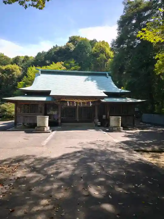 野間神社の{uncategorized: "未分類", other: "その他", undefined: "問題あり", building: "その他建物", grave: "お墓", sacred_gate: "鳥居", guardian: "狛犬", statue: "像", buddha: "仏像", history: "歴史", nature: "自然", garden: "庭園", animal: "動物", pagoda: "塔", temizu: "手水舎", mountain_gate: "山門・神門", sanctuary: "本殿・本堂", subordinate: "末社・摂社", art: "芸術", scenery: "景色", jizo: "地蔵", ema: "絵馬", goshuin: "御朱印", omikuji: "おみくじ", items: "授与品その他", amulet: "お守り", goshuincho: "御朱印帳", eats: "食事", festival: "お祭り", votive_dance: "神楽", shichigosan: "七五三参", wedding: "結婚式", experience: "体験その他", initially: "初詣", around: "周辺", anti_infection: "感染症対策"}