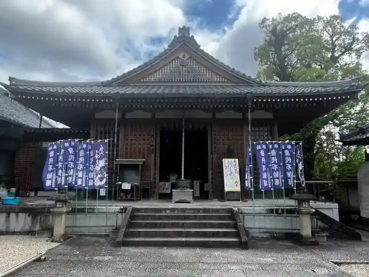 後白河院御聖蹟 法住寺の{uncategorized: "未分類", other: "その他", undefined: "問題あり", building: "その他建物", grave: "お墓", sacred_gate: "鳥居", guardian: "狛犬", statue: "像", buddha: "仏像", history: "歴史", nature: "自然", garden: "庭園", animal: "動物", pagoda: "塔", temizu: "手水舎", mountain_gate: "山門・神門", sanctuary: "本殿・本堂", subordinate: "末社・摂社", art: "芸術", scenery: "景色", jizo: "地蔵", ema: "絵馬", goshuin: "御朱印", omikuji: "おみくじ", items: "授与品その他", amulet: "お守り", goshuincho: "御朱印帳", eats: "食事", festival: "お祭り", votive_dance: "神楽", shichigosan: "七五三参", wedding: "結婚式", experience: "体験その他", initially: "初詣", around: "周辺", anti_infection: "感染症対策"}