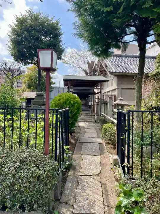 白山神社の{uncategorized: "未分類", other: "その他", undefined: "問題あり", building: "その他建物", grave: "お墓", sacred_gate: "鳥居", guardian: "狛犬", statue: "像", buddha: "仏像", history: "歴史", nature: "自然", garden: "庭園", animal: "動物", pagoda: "塔", temizu: "手水舎", mountain_gate: "山門・神門", sanctuary: "本殿・本堂", subordinate: "末社・摂社", art: "芸術", scenery: "景色", jizo: "地蔵", ema: "絵馬", goshuin: "御朱印", omikuji: "おみくじ", items: "授与品その他", amulet: "お守り", goshuincho: "御朱印帳", eats: "食事", festival: "お祭り", votive_dance: "神楽", shichigosan: "七五三参", wedding: "結婚式", experience: "体験その他", initially: "初詣", around: "周辺", anti_infection: "感染症対策"}