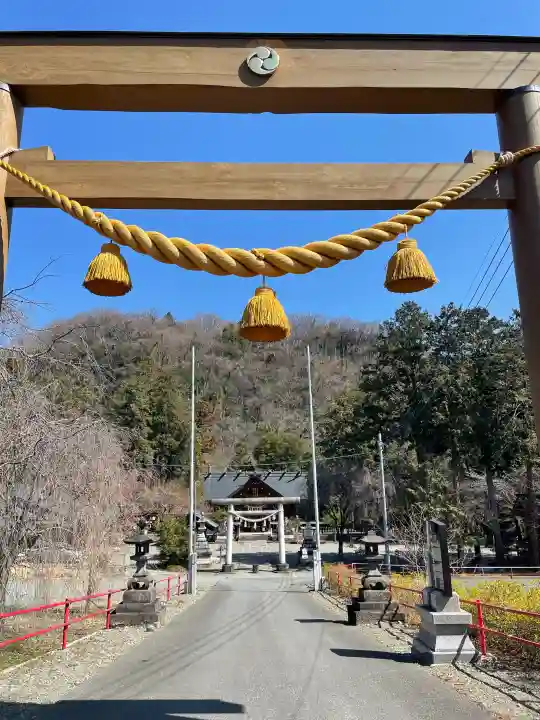 大間々神明宮の{uncategorized: "未分類", other: "その他", undefined: "問題あり", building: "その他建物", grave: "お墓", sacred_gate: "鳥居", guardian: "狛犬", statue: "像", buddha: "仏像", history: "歴史", nature: "自然", garden: "庭園", animal: "動物", pagoda: "塔", temizu: "手水舎", mountain_gate: "山門・神門", sanctuary: "本殿・本堂", subordinate: "末社・摂社", art: "芸術", scenery: "景色", jizo: "地蔵", ema: "絵馬", goshuin: "御朱印", omikuji: "おみくじ", items: "授与品その他", amulet: "お守り", goshuincho: "御朱印帳", eats: "食事", festival: "お祭り", votive_dance: "神楽", shichigosan: "七五三参", wedding: "結婚式", experience: "体験その他", initially: "初詣", around: "周辺", anti_infection: "感染症対策"}