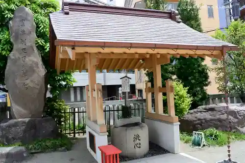 鶴見神社の手水舎