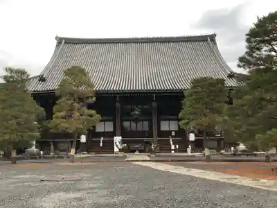 清凉寺の本殿・本堂