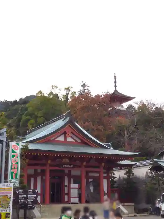 厳島神社多宝塔(広島県)
