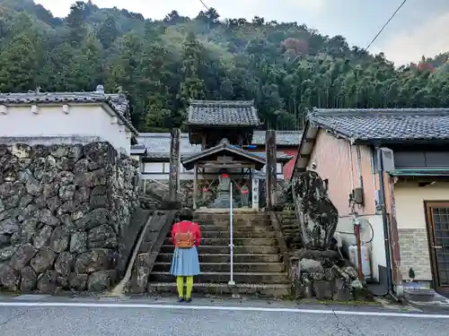 可成寺の山門