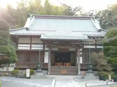 報国寺の本殿・本堂