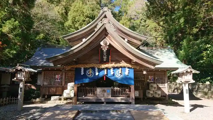 若宮八幡宮の本殿・本堂