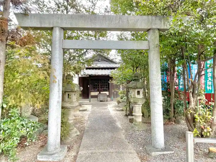 神明社の末社・摂社